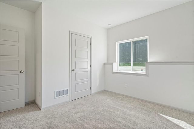 1022 Jasmine Drive, Liberty, MO 64068