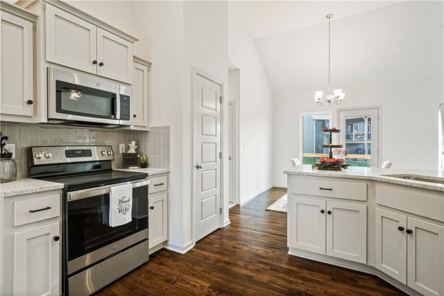 1022 Jasmine Drive, Liberty, MO 64068