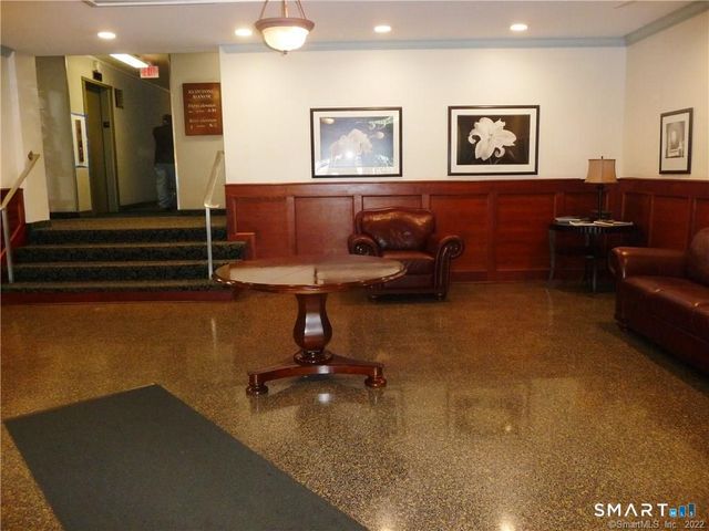 39 Glenbrook Road 5A, Stamford, CT 06902