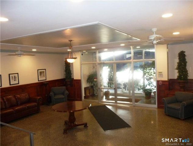 39 Glenbrook Road 5A, Stamford, CT 06902