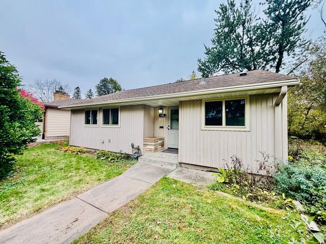 840 Montana Avenue W, Saint Paul, MN 55117