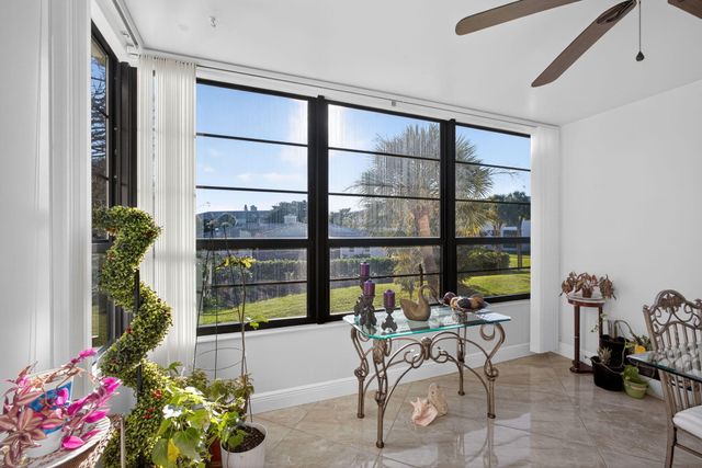 3716 Whitehall Drive 203, West Palm Beach, FL 33401