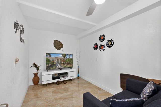 3716 Whitehall Drive 203, West Palm Beach, FL 33401