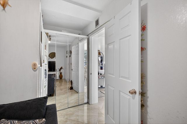 3716 Whitehall Drive 203, West Palm Beach, FL 33401