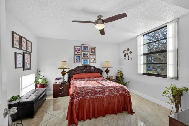 3716 Whitehall Drive 203, West Palm Beach, FL 33401