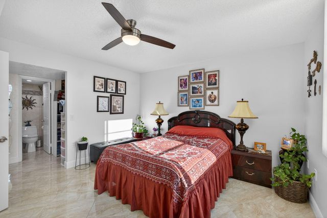 3716 Whitehall Drive 203, West Palm Beach, FL 33401