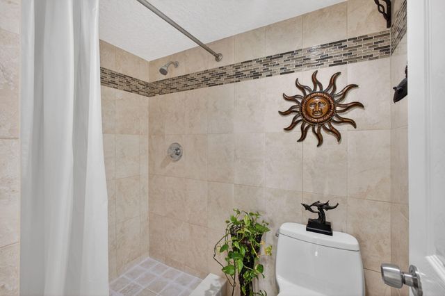 3716 Whitehall Drive 203, West Palm Beach, FL 33401