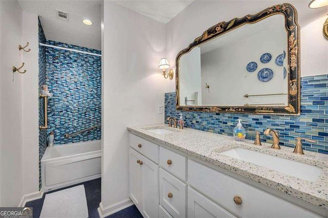 548 Oglethorpe Avenue 11, St. Simons, GA 31522