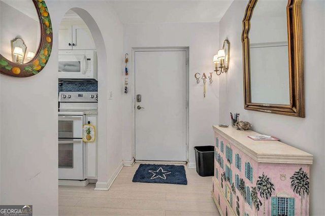 548 Oglethorpe Avenue 11, St. Simons, GA 31522