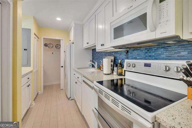 548 Oglethorpe Avenue 11, St. Simons, GA 31522