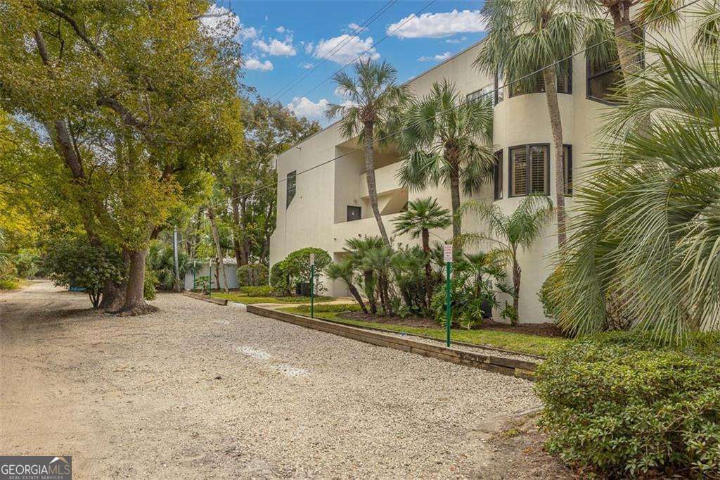 548 Oglethorpe Avenue 11, St. Simons, GA 31522