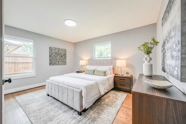 2729 Lockhart Avenue, Dallas, TX 75228