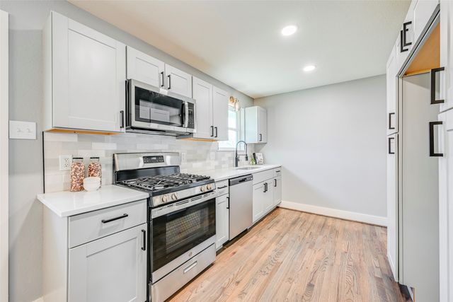 2729 Lockhart Avenue, Dallas, TX 75228