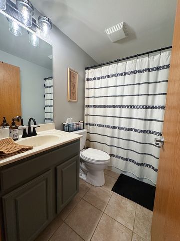 19806 Wolf Road 304, Mokena, IL 60448