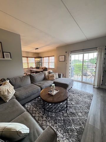 19806 Wolf Road 304, Mokena, IL 60448