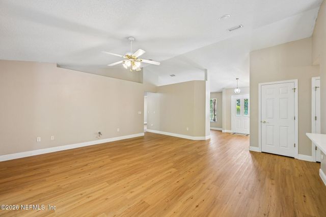 2 BIRDSEYE Place, Palm Coast, FL 32137