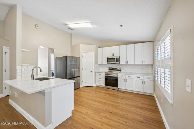2 BIRDSEYE Place, Palm Coast, FL 32137