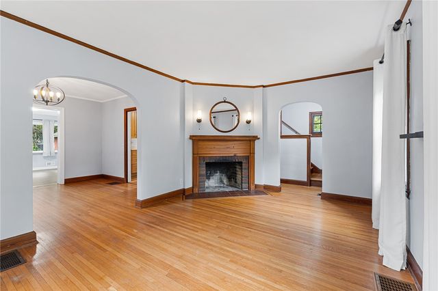 37 Hartfeld Drive, Brighton, NY 14625