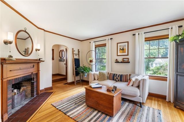 37 Hartfeld Drive, Brighton, NY 14625