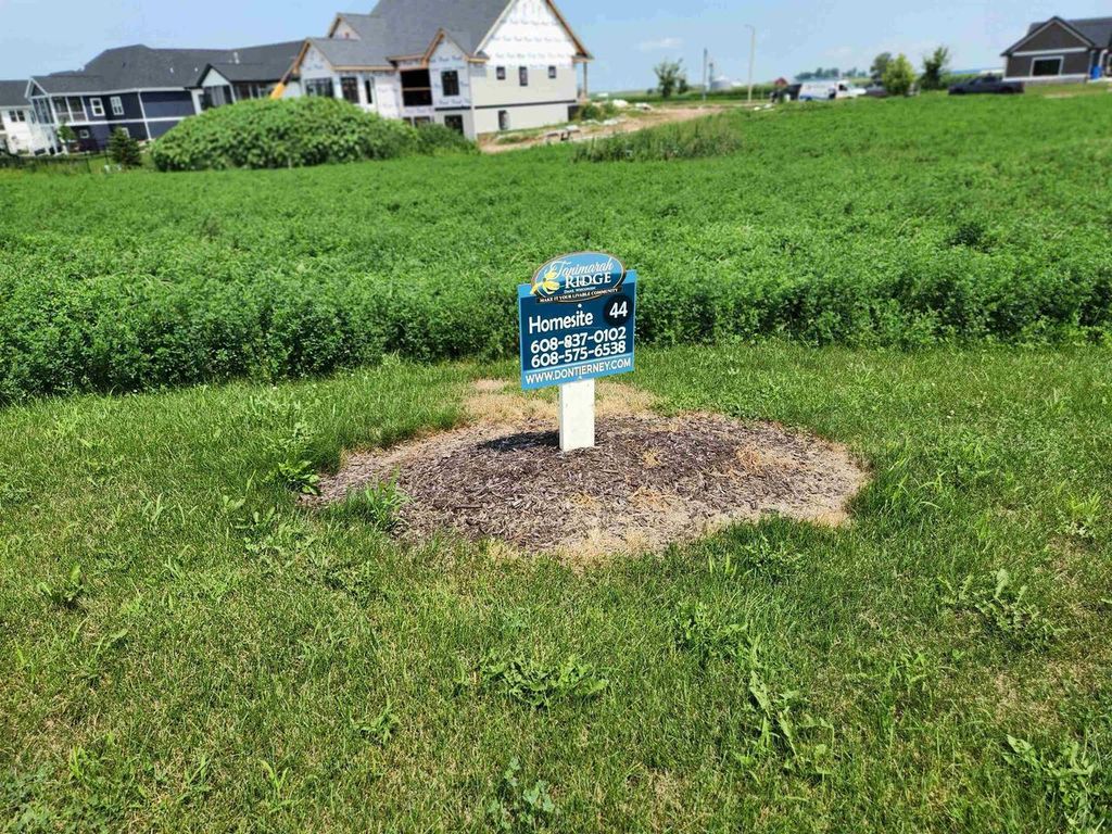 849 Valley Road, Dane, WI 53529