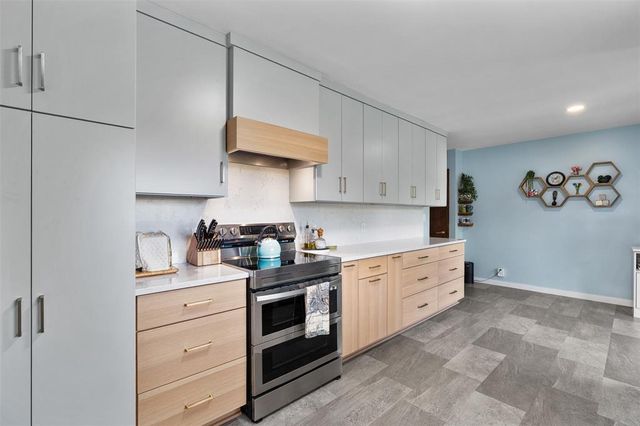 7236 20th Avenue, Eau Claire, WI 54703