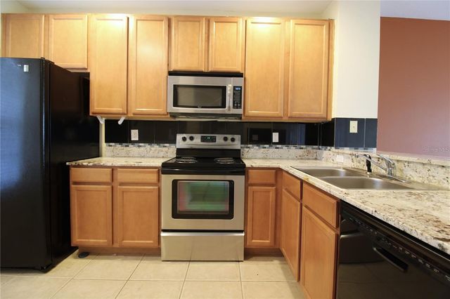 10832 SAVANNAH WOOD DRIVE 134, Orlando, FL 32832