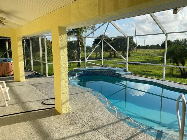 5425 Koblegard Road, Fort Pierce, FL 34951