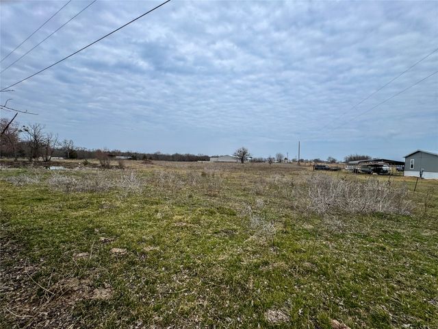 000 County Road 3403, Lone Oak, TX 75453