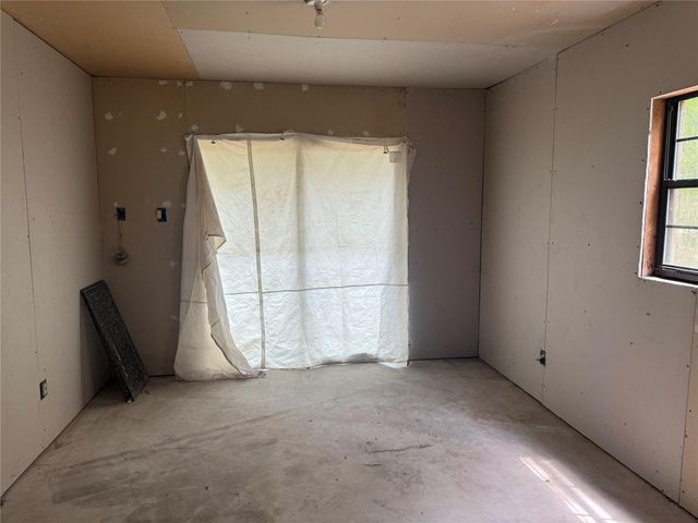 14 N Fairway Loop, Coldspring, TX 77331