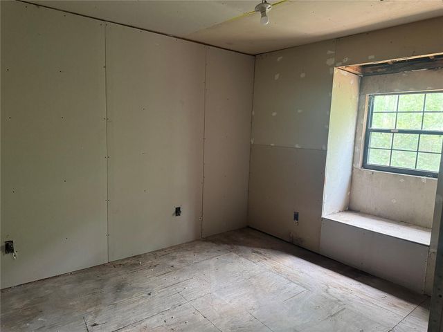 14 N Fairway Loop, Coldspring, TX 77331