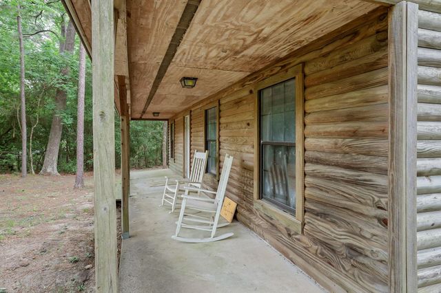 14 N Fairway Loop, Coldspring, TX 77331