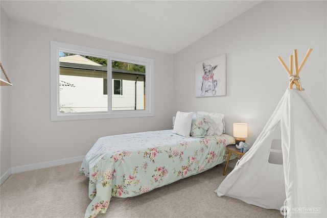 62 165th Avenue SE, Bellevue, WA 98008