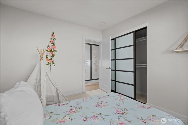 62 165th Avenue SE, Bellevue, WA 98008