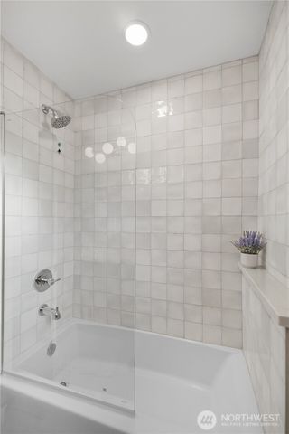 62 165th Avenue SE, Bellevue, WA 98008