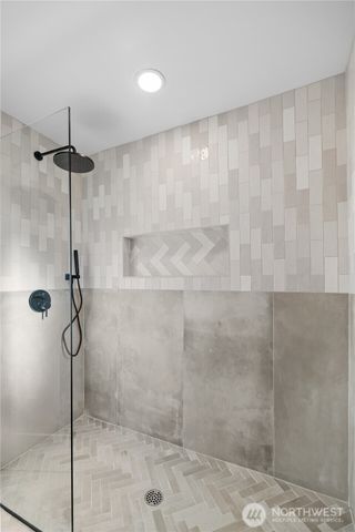 62 165th Avenue SE, Bellevue, WA 98008