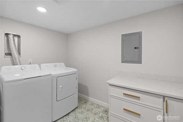 62 165th Avenue SE, Bellevue, WA 98008