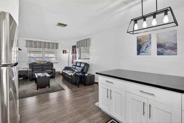 5404 NW 27th Way, Tamarac, FL 33309