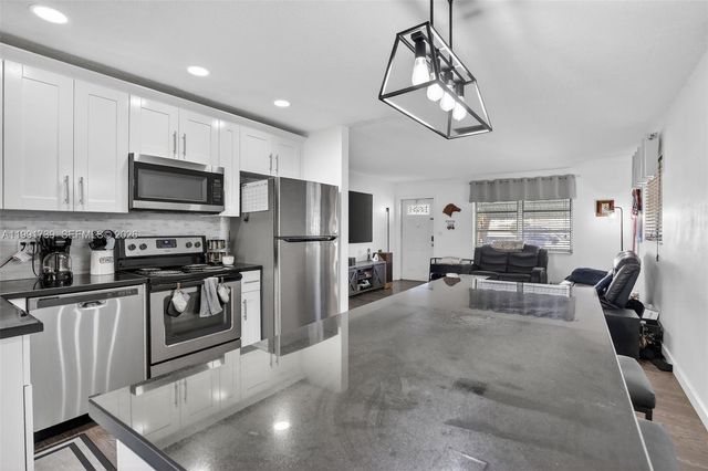 5404 NW 27th Way, Tamarac, FL 33309