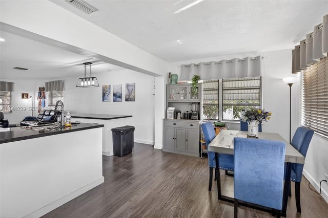 5404 NW 27th Way, Tamarac, FL 33309