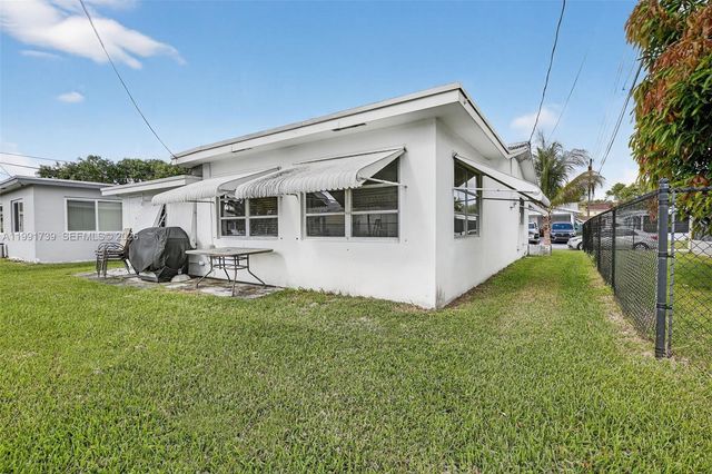 5404 NW 27th Way, Tamarac, FL 33309