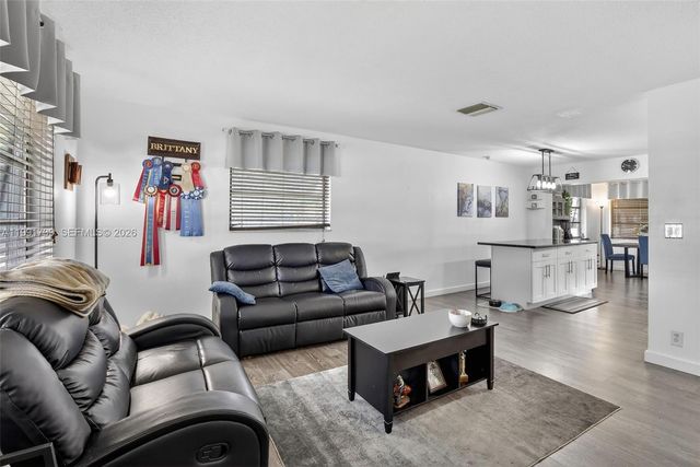 5404 NW 27th Way, Tamarac, FL 33309