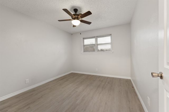 5920 Walraven Circle, Fort Worth, TX 76133