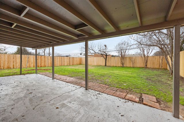 5920 Walraven Circle, Fort Worth, TX 76133