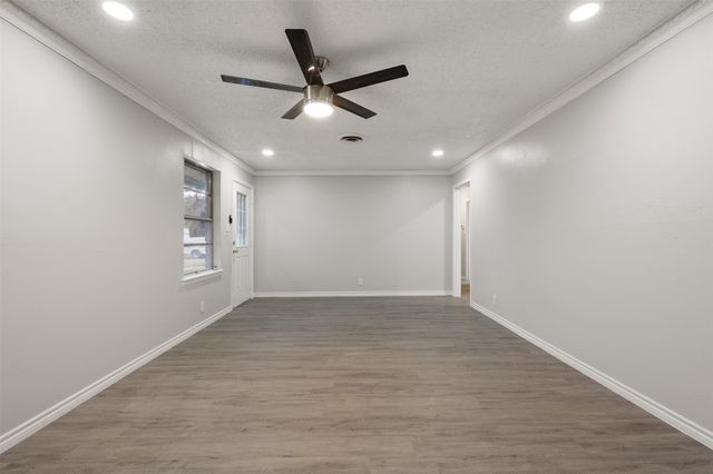5920 Walraven Circle, Fort Worth, TX 76133