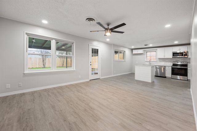 5920 Walraven Circle, Fort Worth, TX 76133