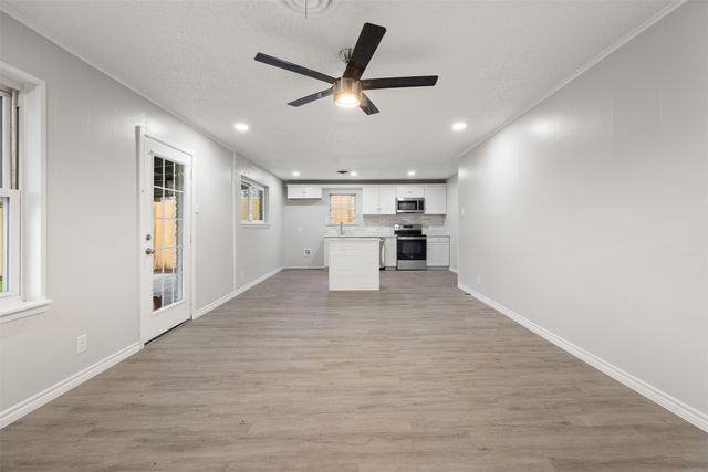 5920 Walraven Circle, Fort Worth, TX 76133