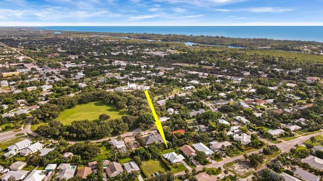 9155 SE Athena Street, Hobe Sound, FL 33455