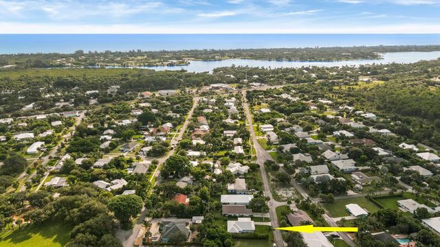 9155 SE Athena Street, Hobe Sound, FL 33455