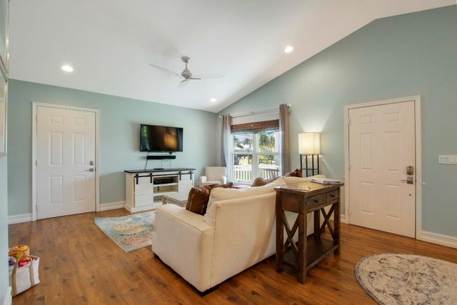 9155 SE Athena Street, Hobe Sound, FL 33455