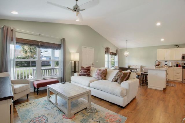 9155 SE Athena Street, Hobe Sound, FL 33455